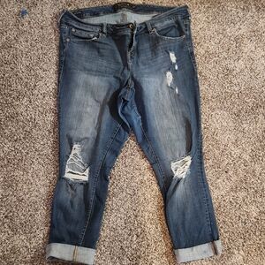 Stylish Blue Distressed Jeans-capris